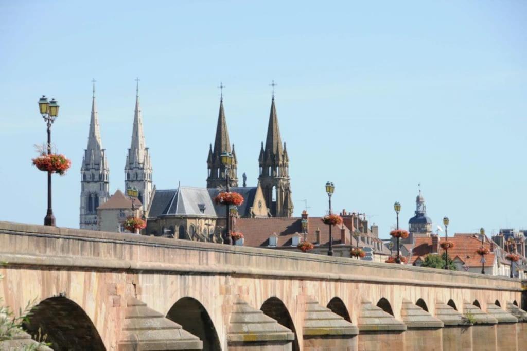 T3 Moulins Avec Garage Proche Gareアパートメント エクステリア 写真
